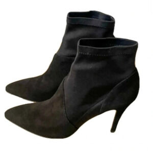 NIB Bettye Muller Gidget Black Suede Stretch Bootie Size 7.5
